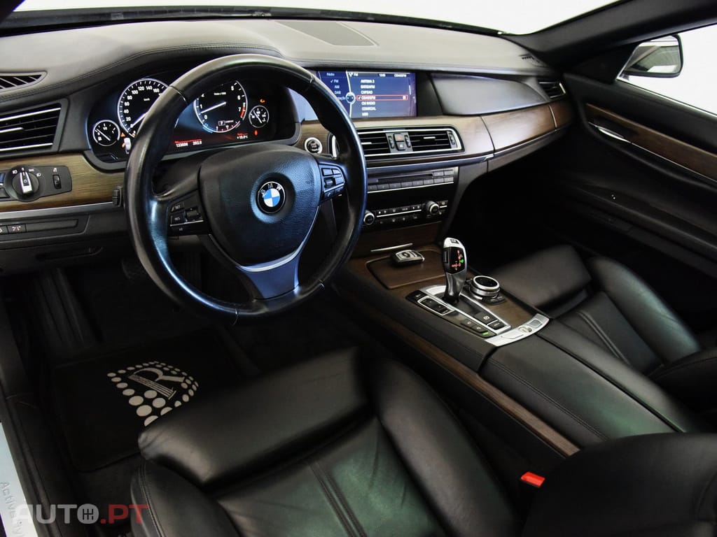BMW ActiveHybrid 7 V8 HYBRID