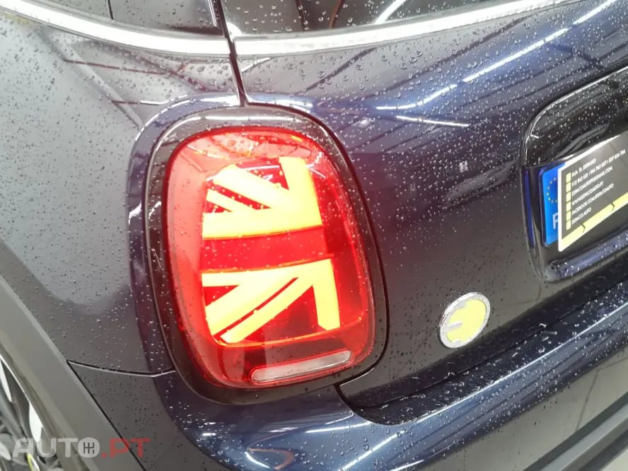 MINI Cooper Cooper SE Premium Classic