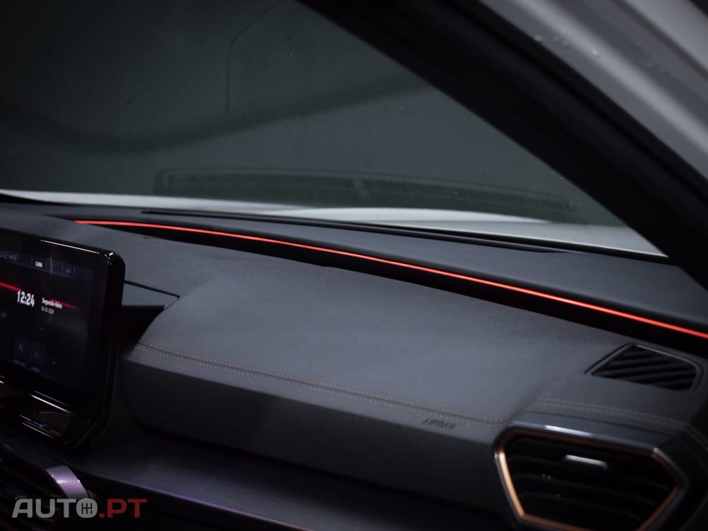 Cupra Formentor 1.4 Hybrid -Teto Panoramico e de abrir