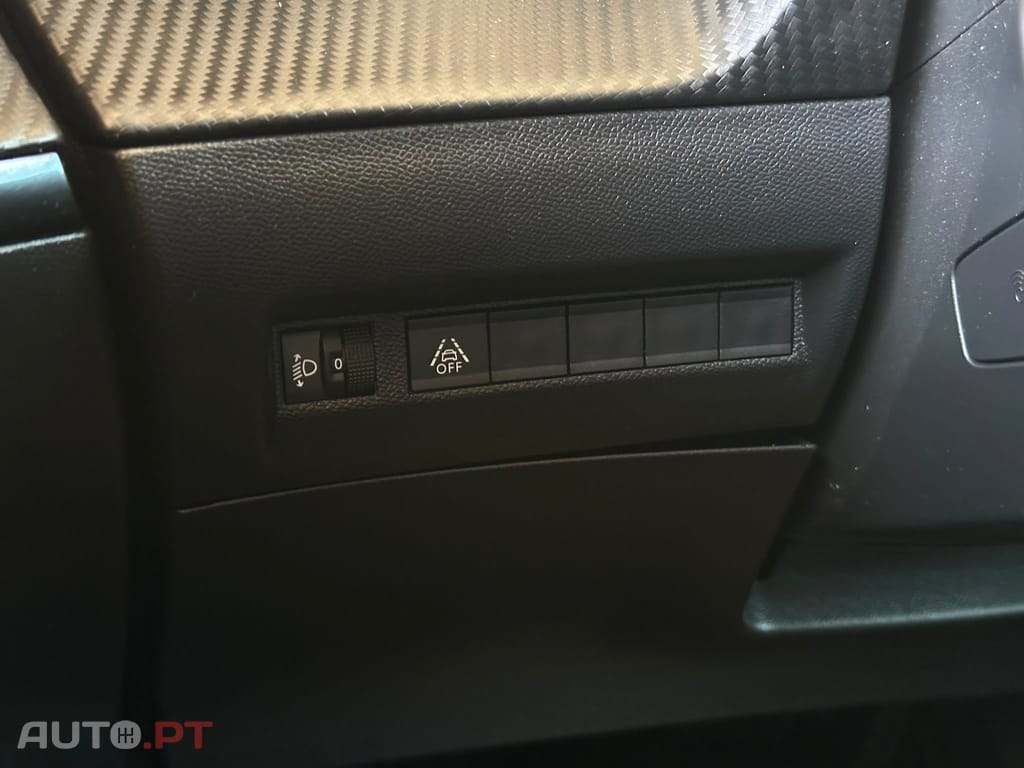 Peugeot 2008 1.2 PureTech Allure EAT8
