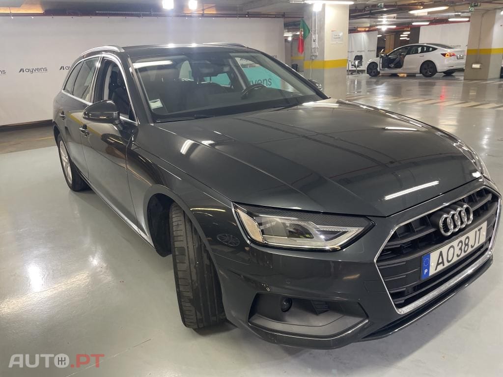 Audi A4 Avant 30 TDI S tronic
