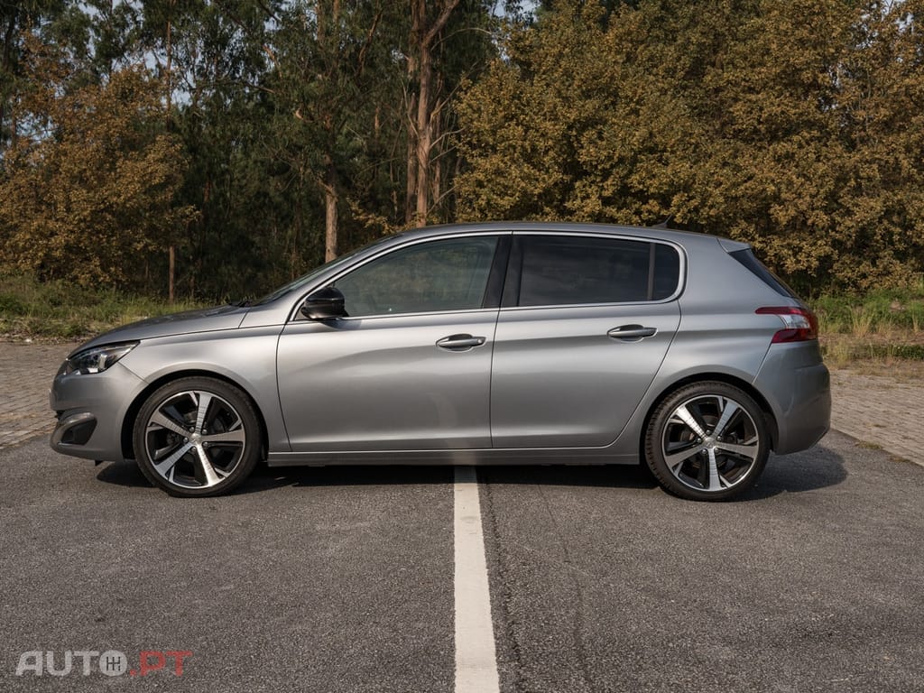 Peugeot 308 1.2 PureTech Allure J18