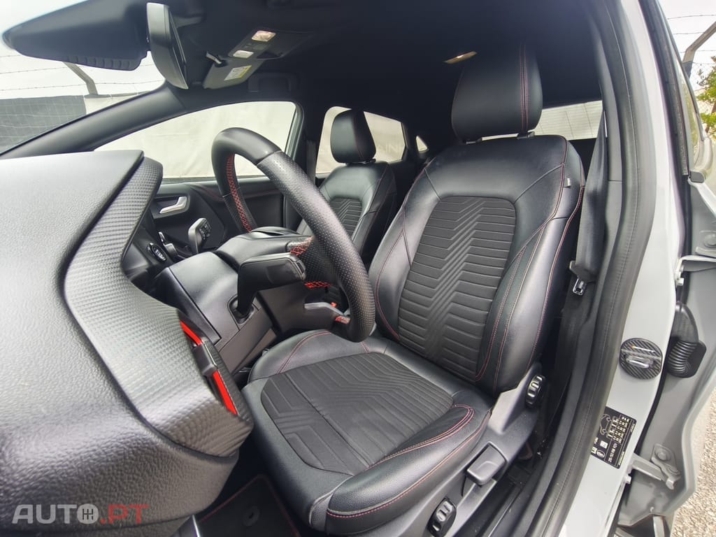 Ford Puma 1.0 EcoBoost MHEV ST-Line X