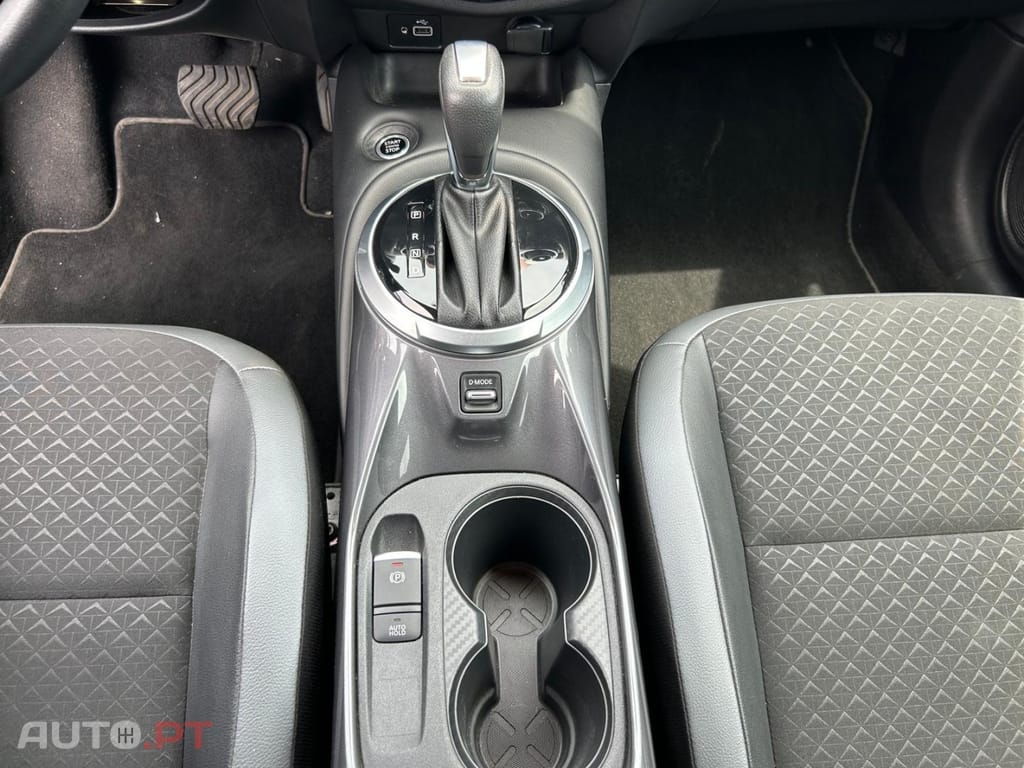 Nissan Juke 1.0 DIG-T DCT N-Connecta