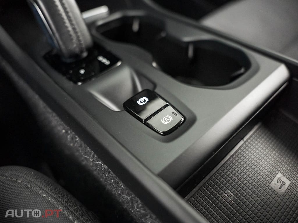 Volvo XC40 1.5 T5 PHEV Momentum