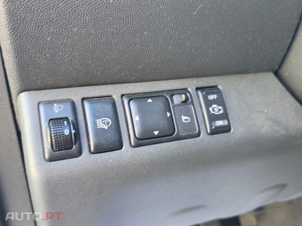 Nissan Navara 2.5 dCi CD LE Premium