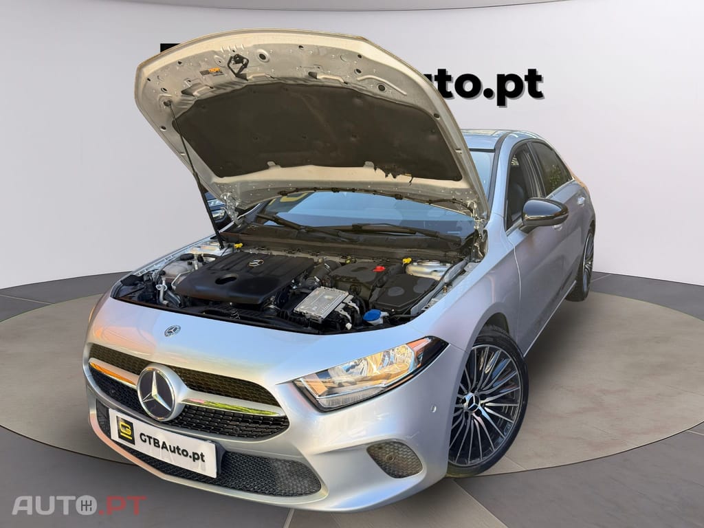 Mercedes-Benz A 180 D STYLE DCT 