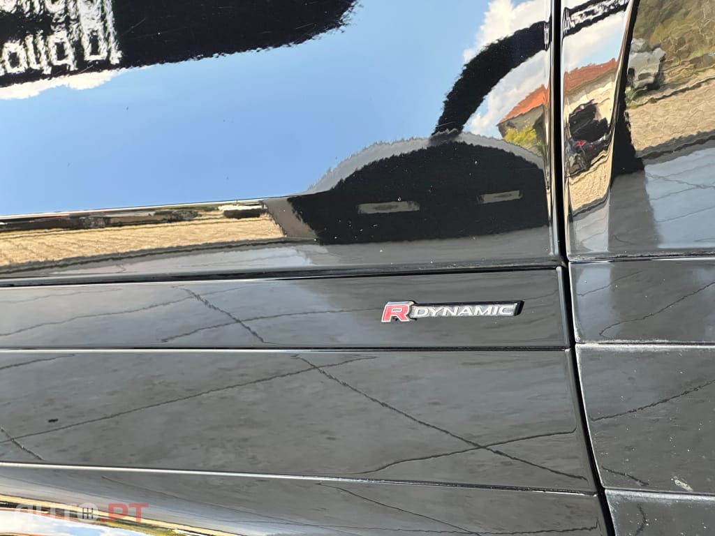 Land Rover Evoque P250 R-Dynamic HSE