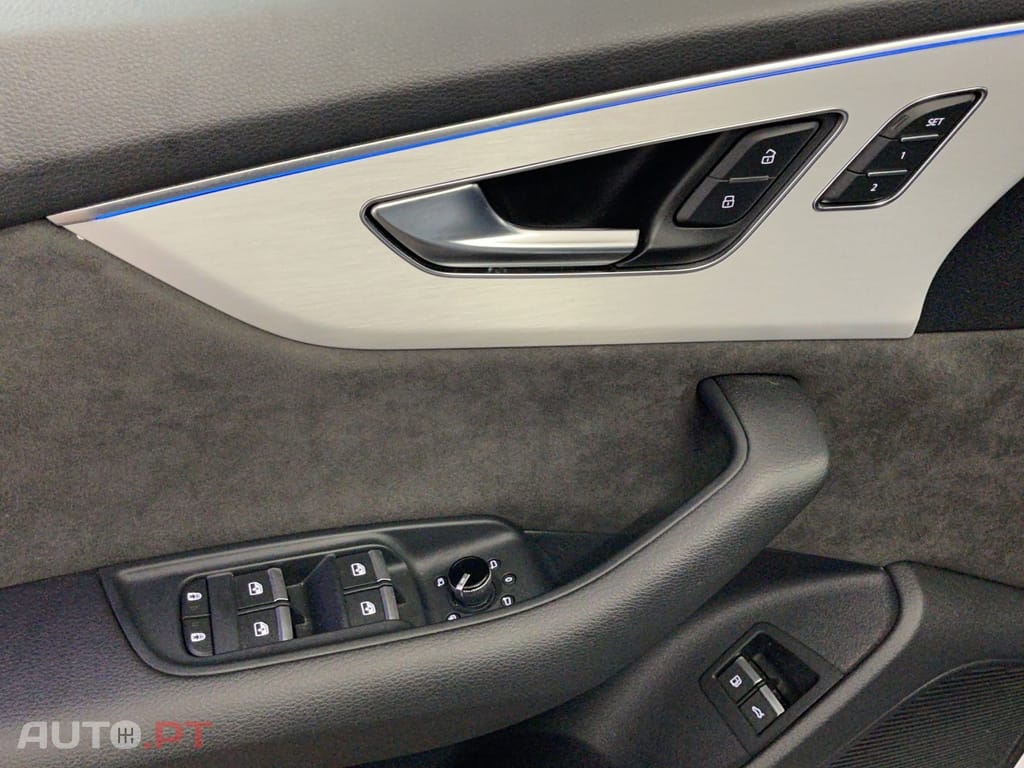 Audi Q8 55 TFSIe qu. S line
