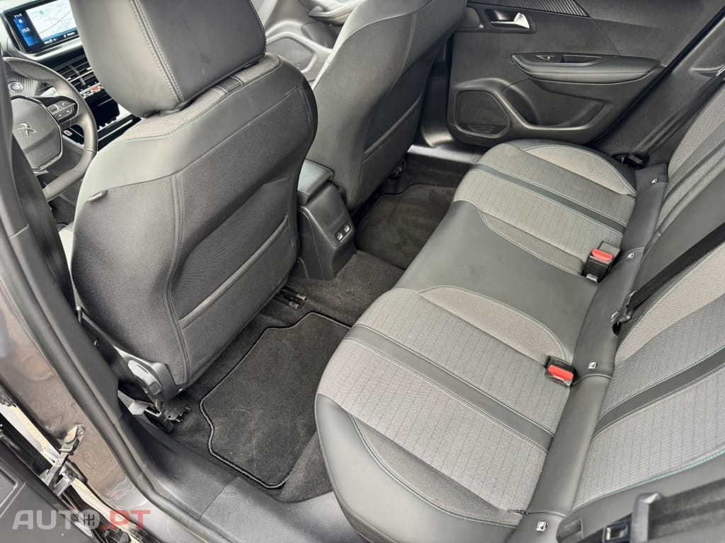 Peugeot 2008 1.5 BlueHDi Allure