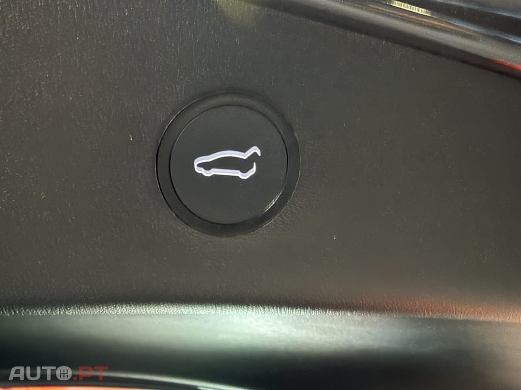 Tesla Model 3 Long Range Tração Integral Premium