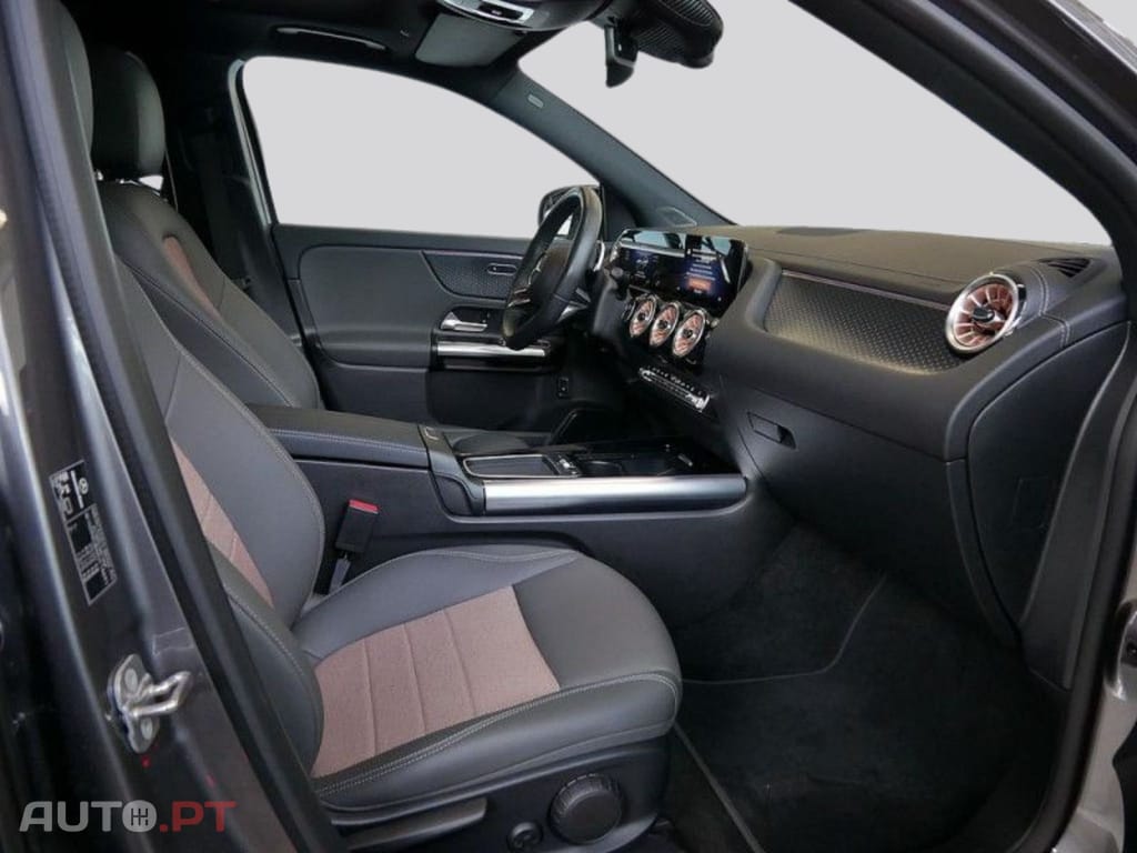 Mercedes-Benz EQA 300 4M I.V.A DEDUTIVEL 