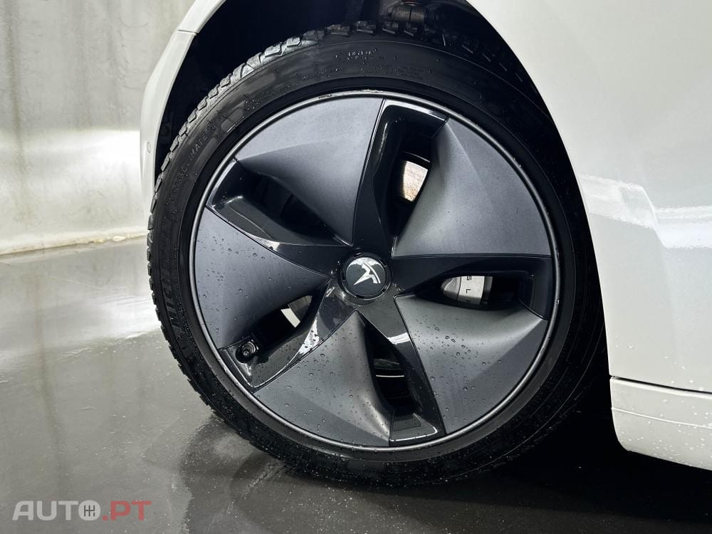 Tesla Model 3 Long-Range Dual Motor AWD