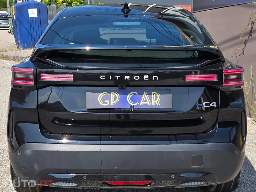 Citroën e-C4 136 PLUS — fotografia 4