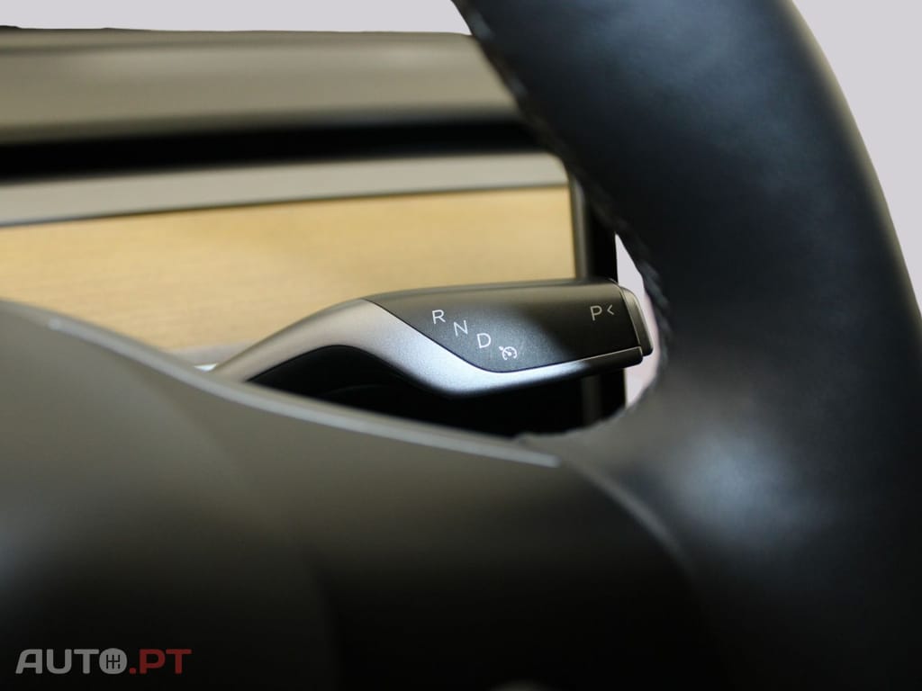 Tesla Model 3 LONG RANGE I.V.A DEDUTÍVEL