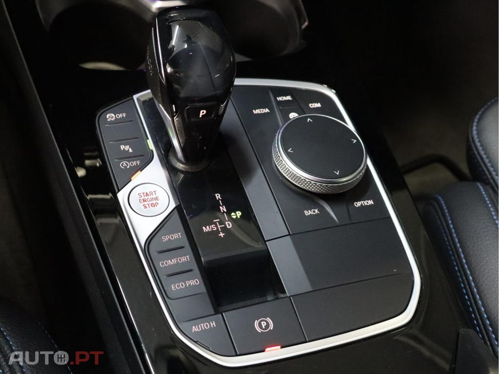 BMW 118 i Pack Desportivo M Auto