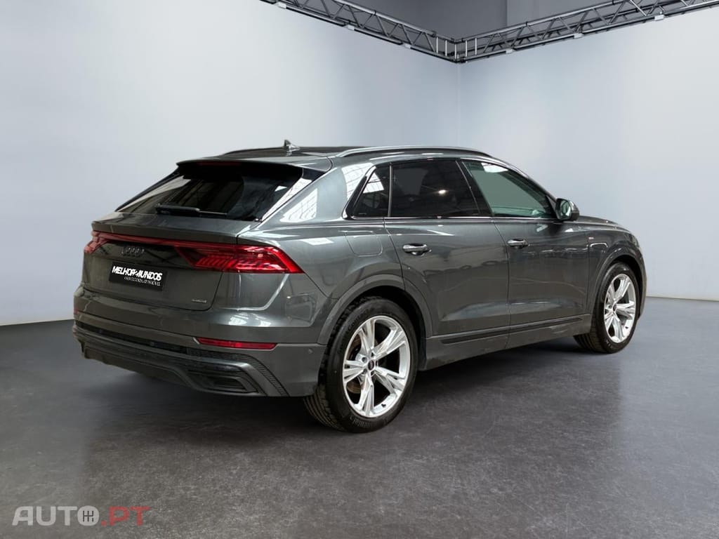 Audi Q8 55 TFSIe quattro Tiptronic Extended