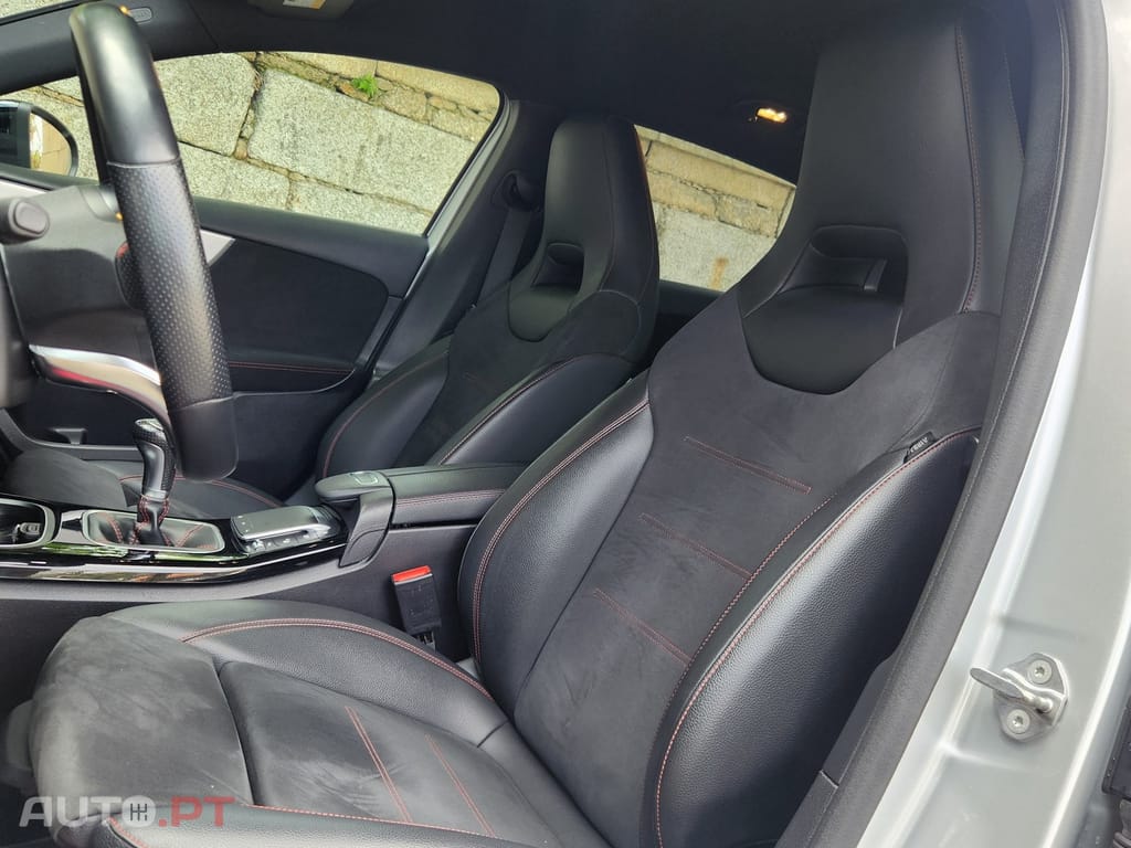 Mercedes-Benz A 180 d AMG Line