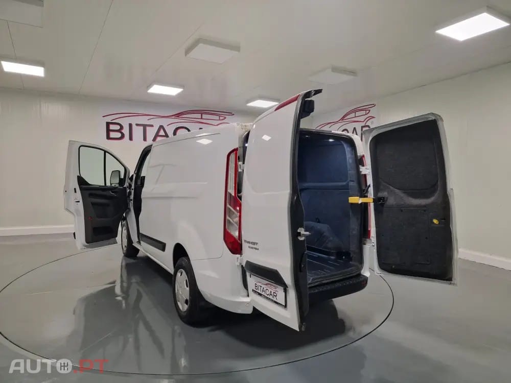 Ford Transit Custom 310L1 2.0 TDCi H1-Tecto Baixo Trend