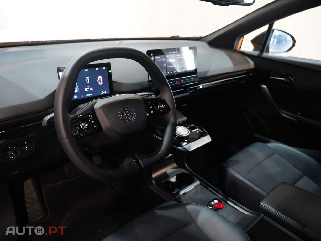 MG MG4 64 kWh Luxury