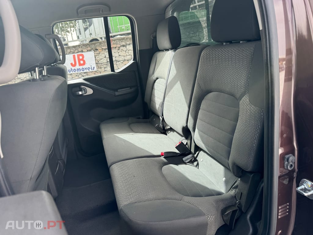 Nissan Navara 2.5 dCi CD LE 4WD