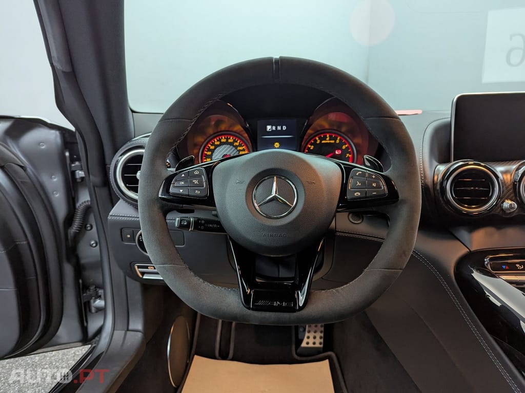 Mercedes-Benz AMG GT R