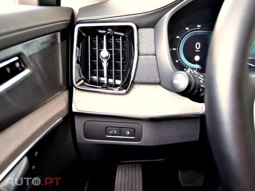 Volvo XC90 2.0 T8 PHEV Inscription Expression AWD