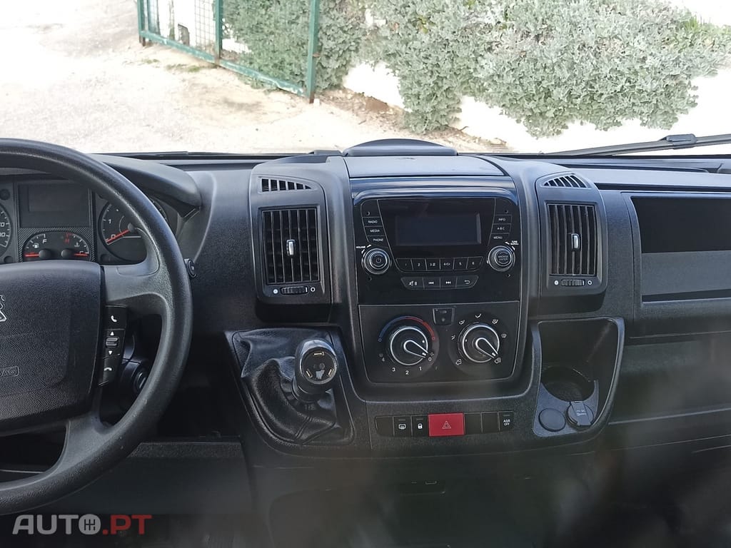 Peugeot Boxer 2.2 BlueHDi 335 L3 CD