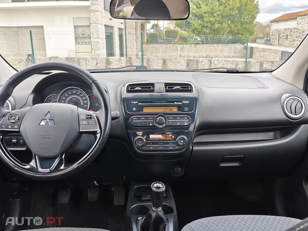 Mitsubishi Space Star 1.2 Intense Connect Edition
