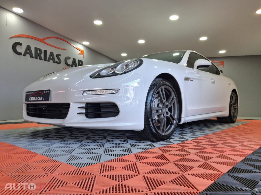Porsche Panamera 3.0 V6 platinum edition