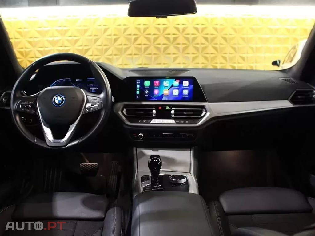 BMW 320 e Line Sport Auto