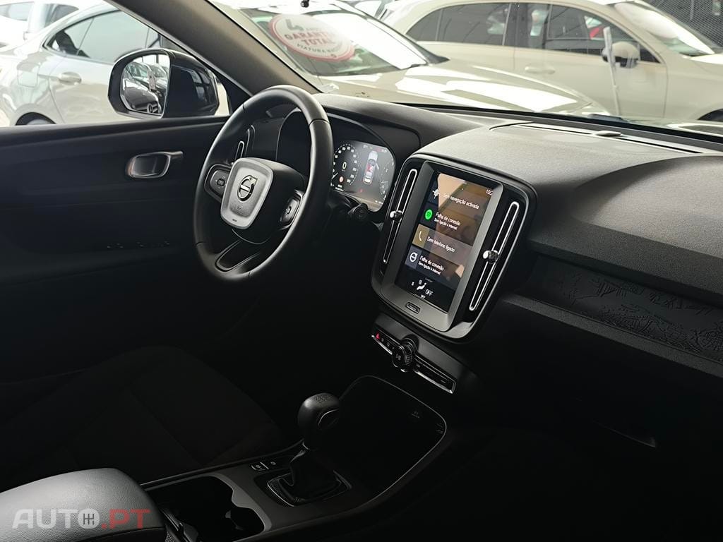 Volvo XC40 1.5 T2 Momentum