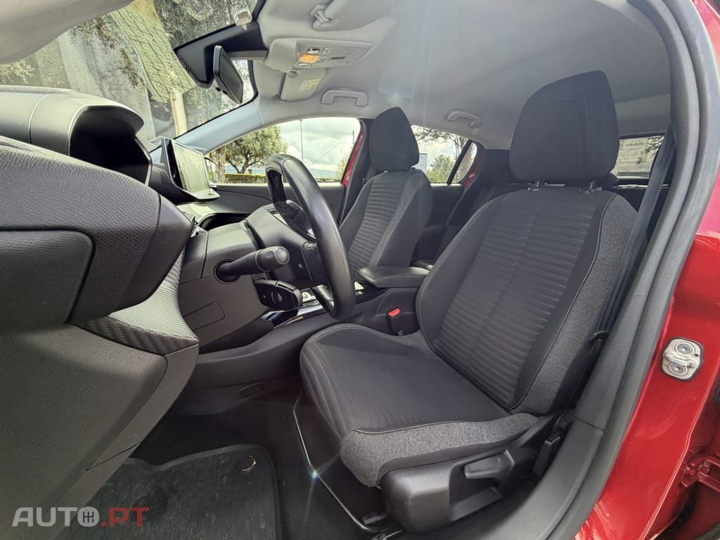 Peugeot E-208 50 kWh Allure