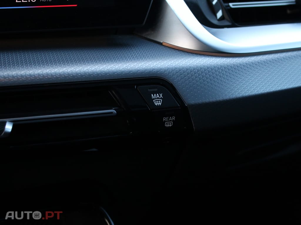 BMW iX1 xDrive30 Pack Desportivo M