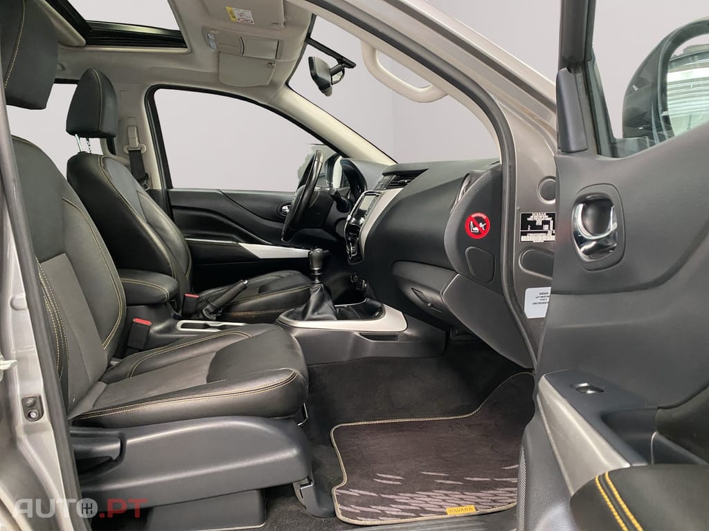 Nissan Navara 2.3 dCi CD 4WD Tekna