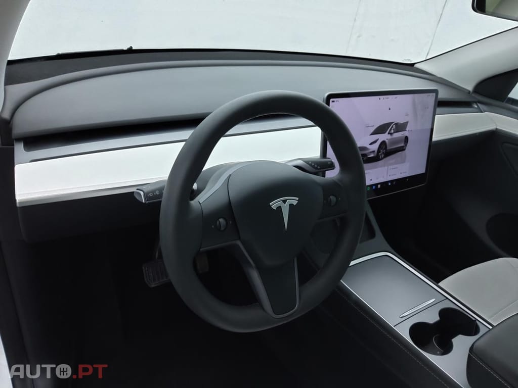 Tesla Model Y Long Range Dual Motor AWD
