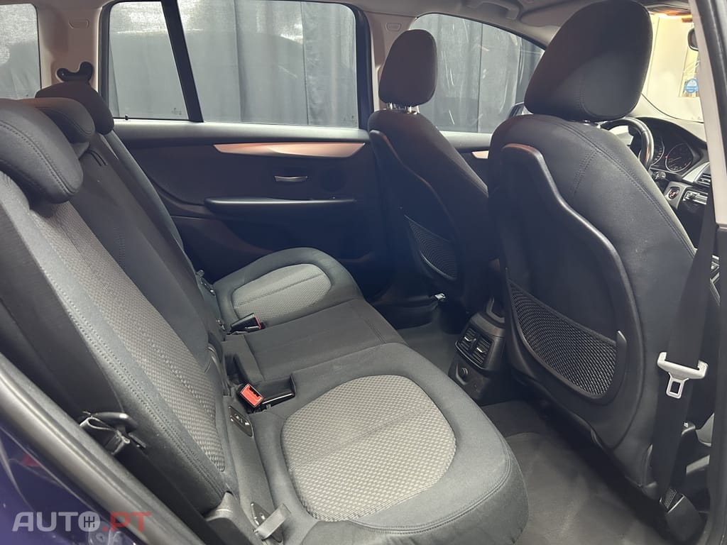 BMW 216 d Advantage