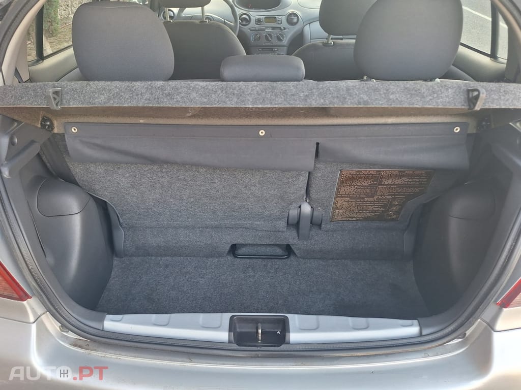 Toyota Yaris 1.0 Luna