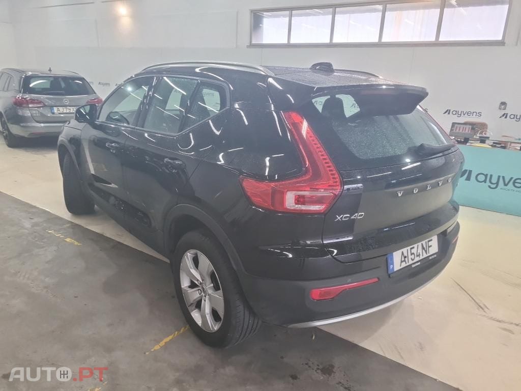 Volvo XC40 1.5 T2 Momentum