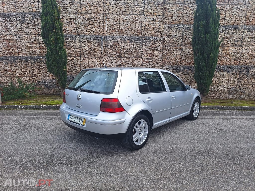 Volkswagen Golf 1.4i Confortline JE+AC
