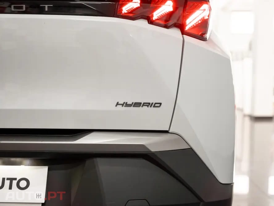 Peugeot 3008 1.2 Hybrid GT e-DCS6