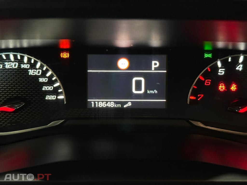Peugeot 2008 1.2 PureTech Allure Pack EAT8