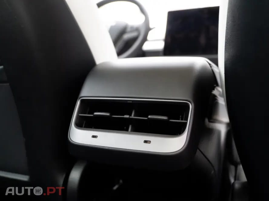 Tesla Model 3 Standard Range Plus RWD