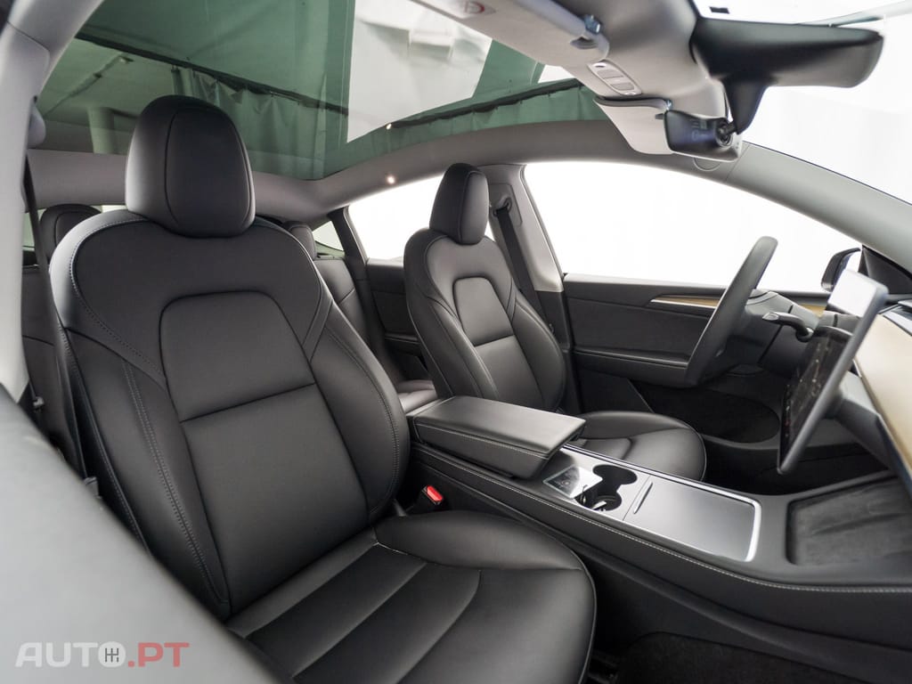 Tesla Model Y Long Range Tração Integral