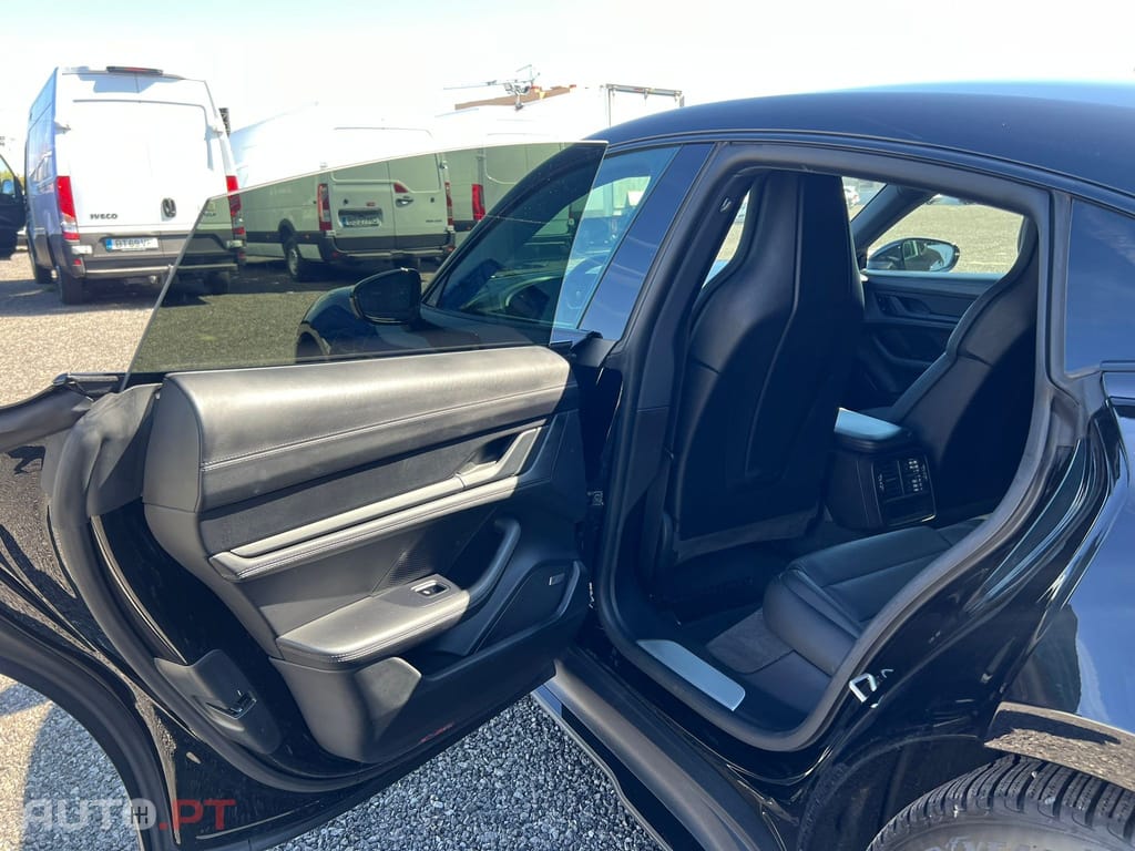 Porsche Taycan 4S