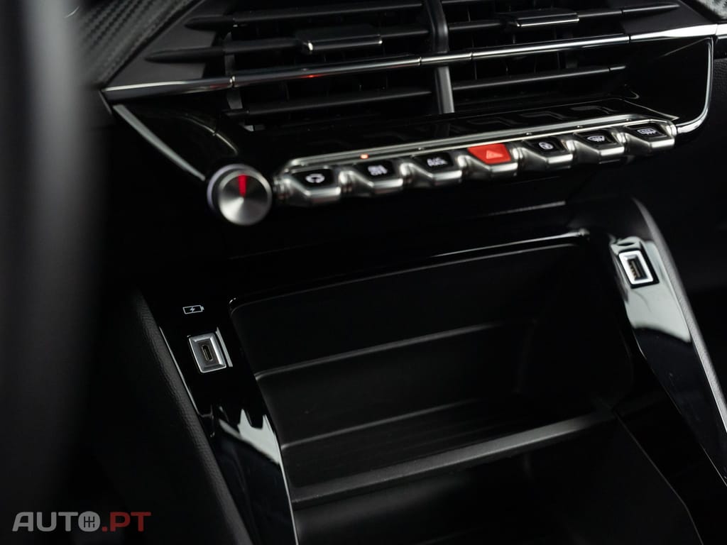 Peugeot E-208 50 kWh Active Pack