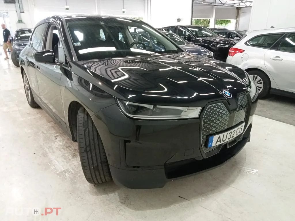 BMW iX xDrive 40