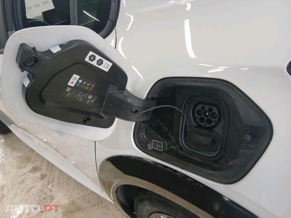 Peugeot E-208 50 kWh Active Pack