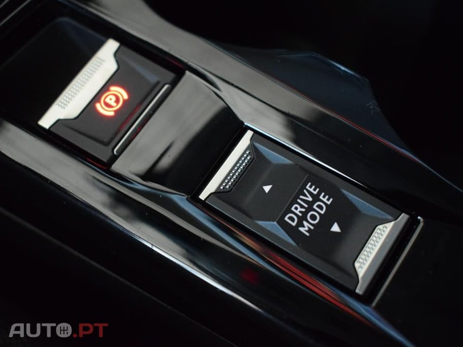 Peugeot E-208 50 kWh Active