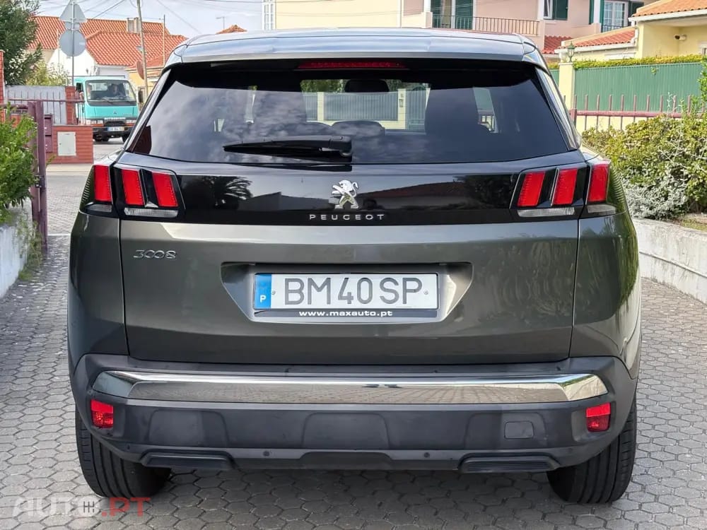 Peugeot 3008 1.2 PureTech Allure EAT8